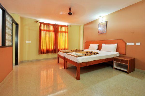 Sreeya Comforts Hotel Mysore Luaran gambar